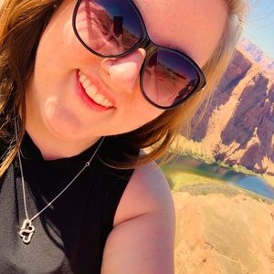 Meet your Posher, Jenifer